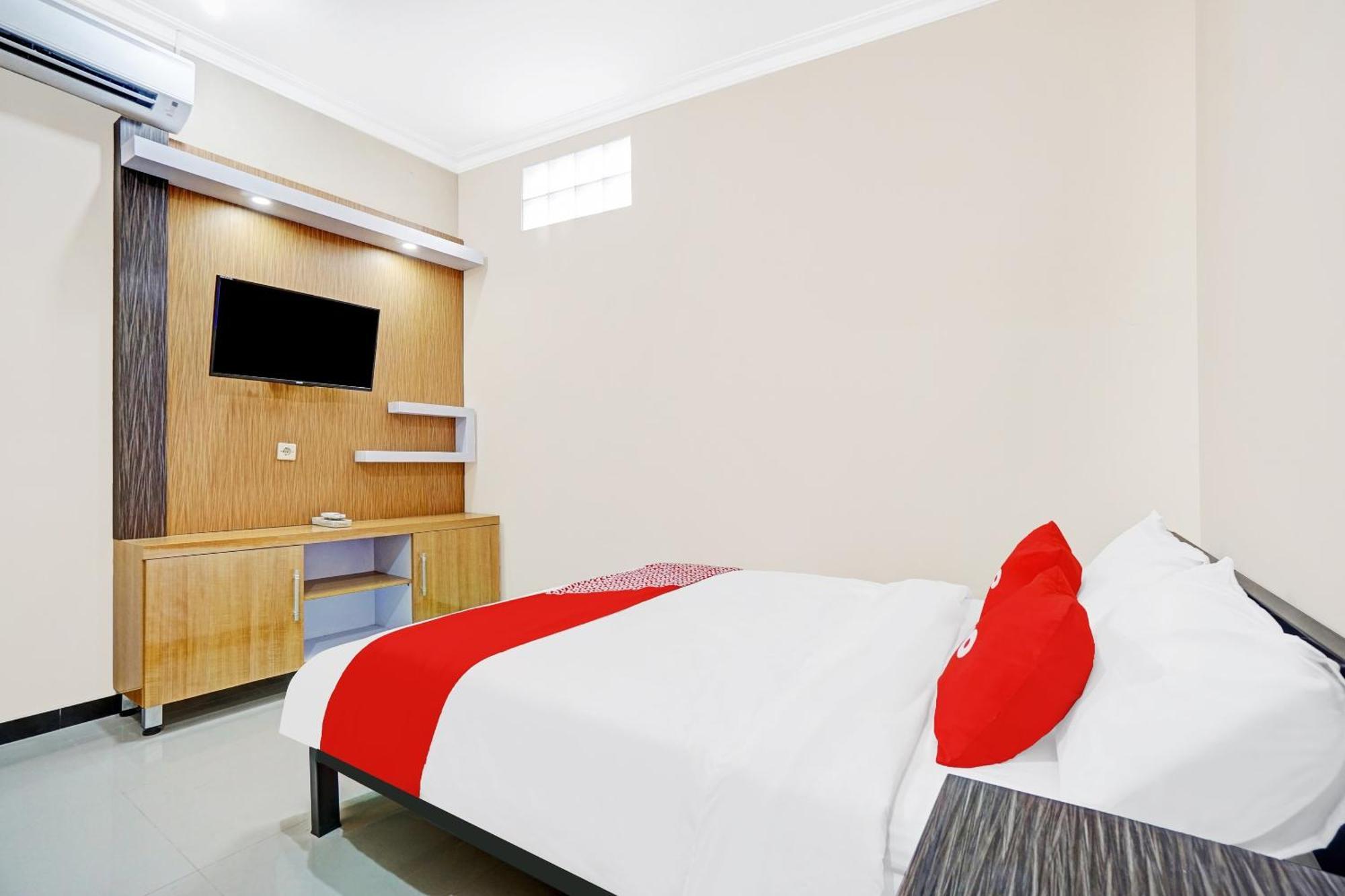 Avisha Guest House Syariah Malang Eksteriør billede
