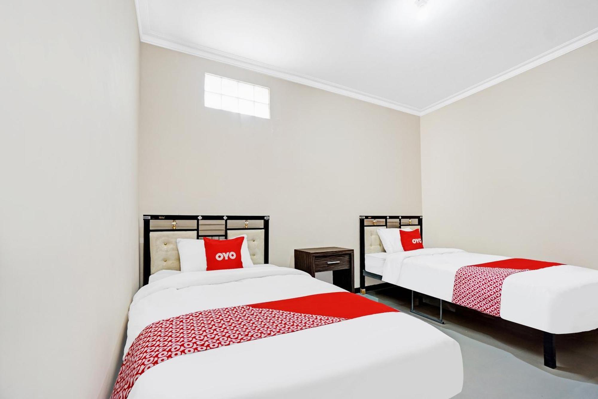 Avisha Guest House Syariah Malang Eksteriør billede