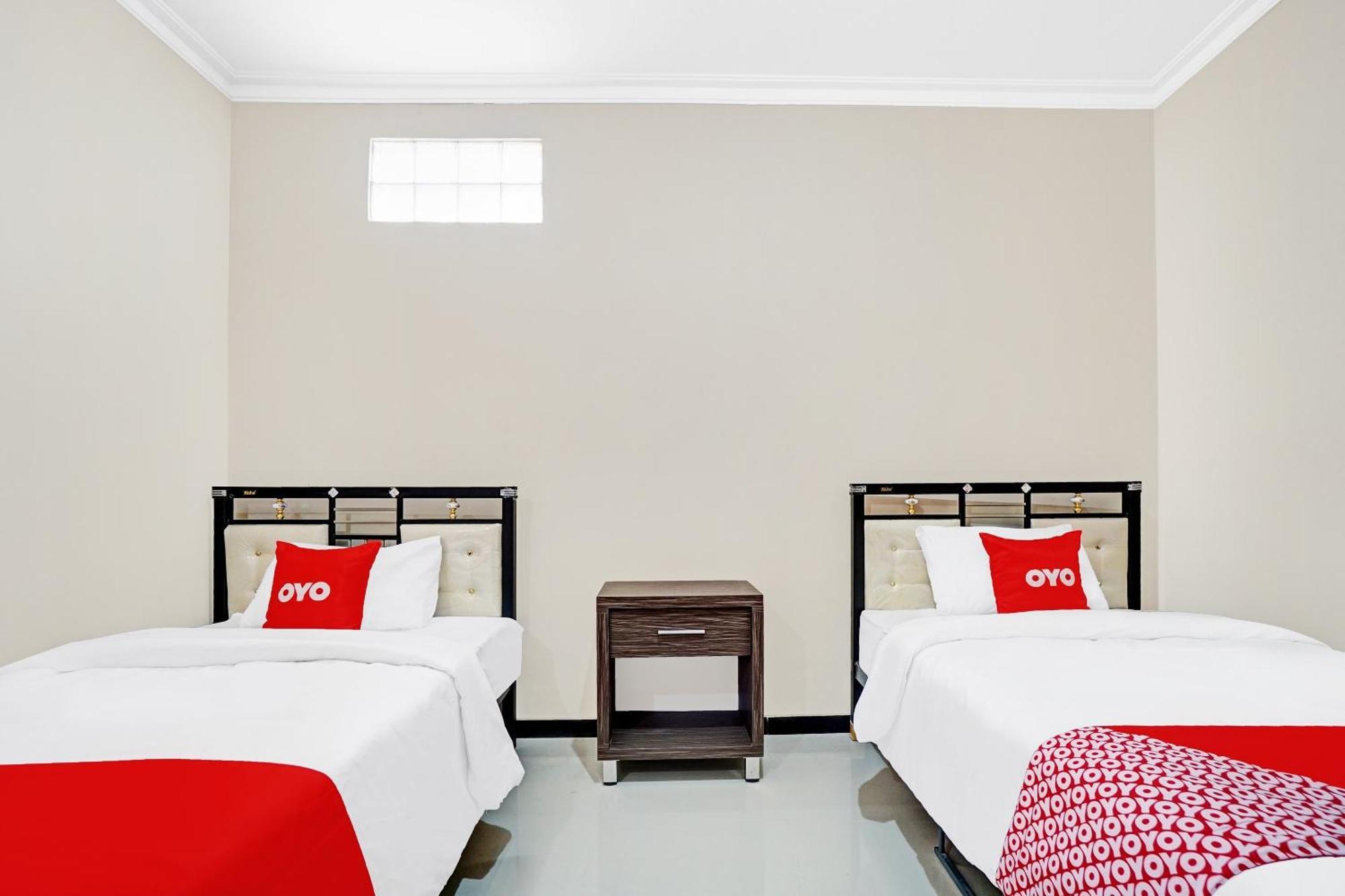 Avisha Guest House Syariah Malang Eksteriør billede